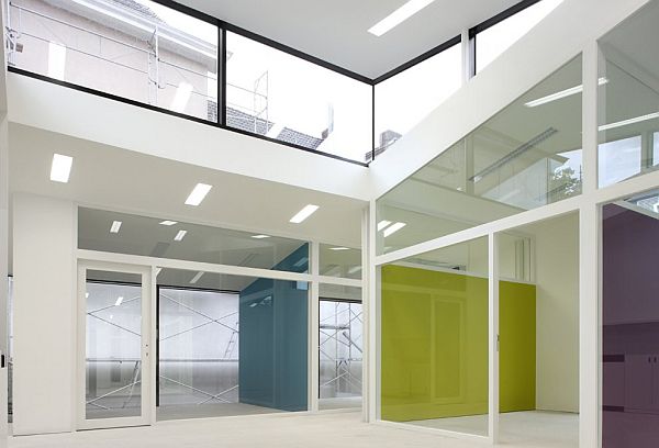 银行办公楼装修设计-玻璃隔断